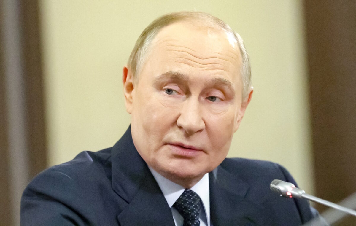 Russian President Vladimir Putin holds a meeting with leaders of the political parties represented in the State Duma, the lower house of parliament, at the Novo-Ogaryovo state residence outside Moscow, Russia September 18, 2025. Sputnik