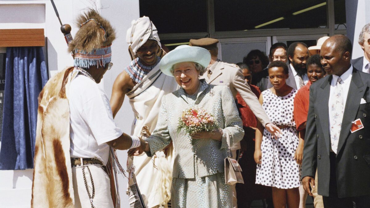 Η βασίλισσα Ελισάβετ