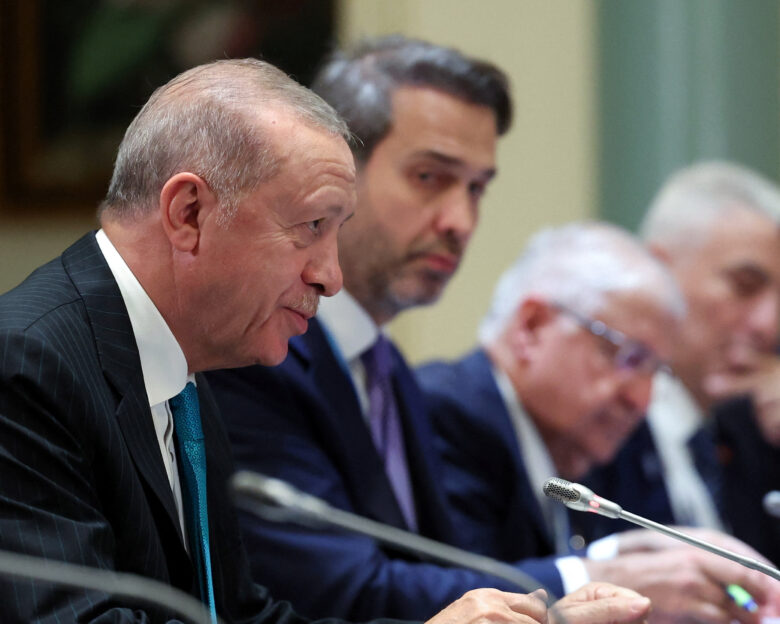 Ερντογάν: «Οι ΗΠΑ πρέπει να επανεξετάσουν την άρνηση έκδοσης βίζας σε Παλαιστίνιους ηγέτες και αξιωματούχους»