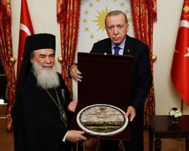 Ρετζέπ Ταγίπ Ερντογάν και Πατριάρχης Ιεροσολύμων συναντήθηκαν στην Κωνσταντινούπολη: Γάζα και Άγιοι Τόποι στο επίκεντρο