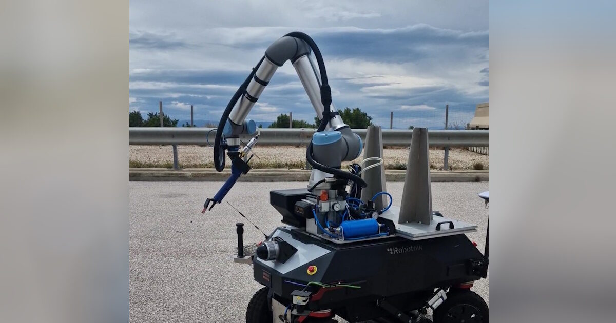 Robot undertakes a job on Olympia Road: Using the maintenance and damage recovery work