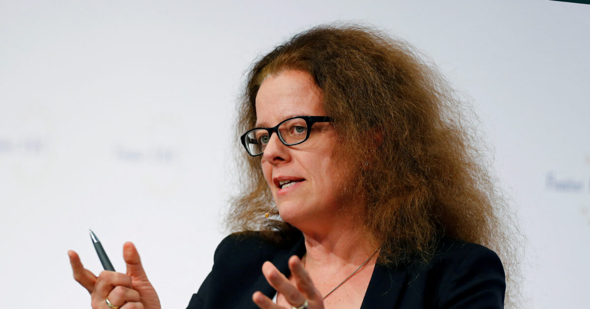ECB should keep interest rates firmly, Snabel says