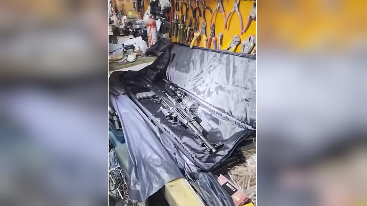 Το Καλάσνικοφ που βρέθηκε από την ελληνική αστυνομία