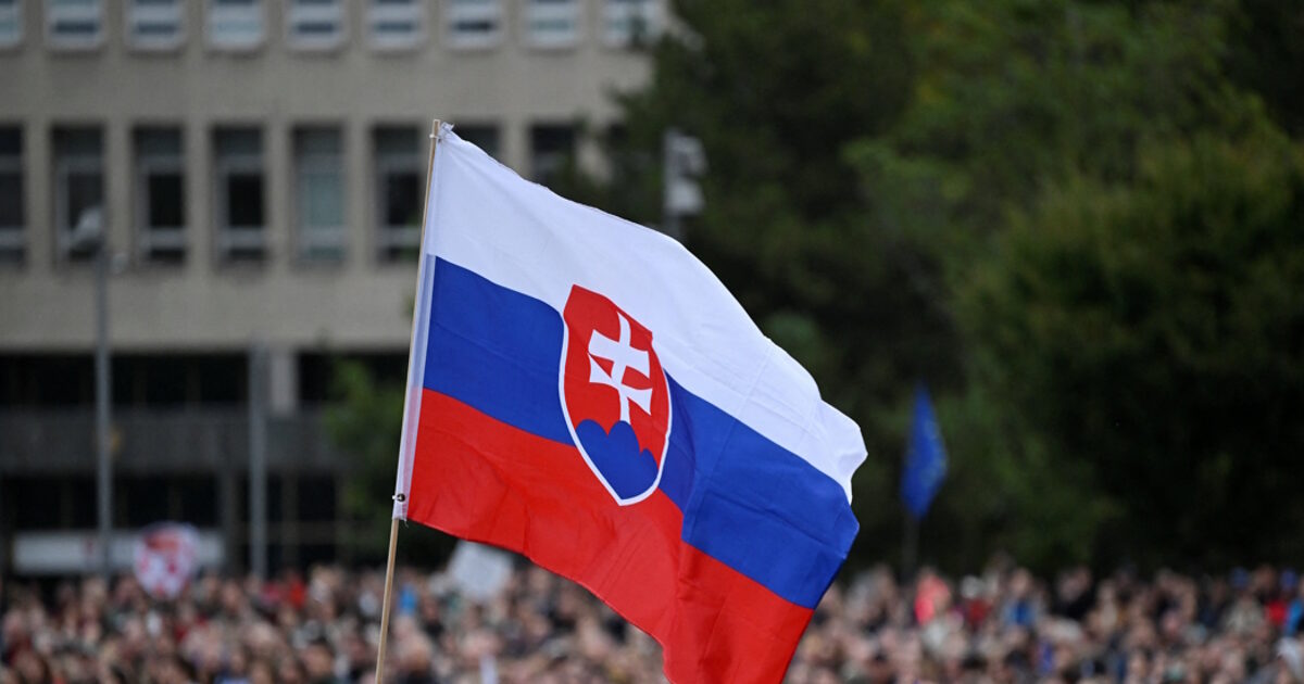 Slovakia: Parliament restricts the rights of LGBTI people – “Yes” to Constitutional Review