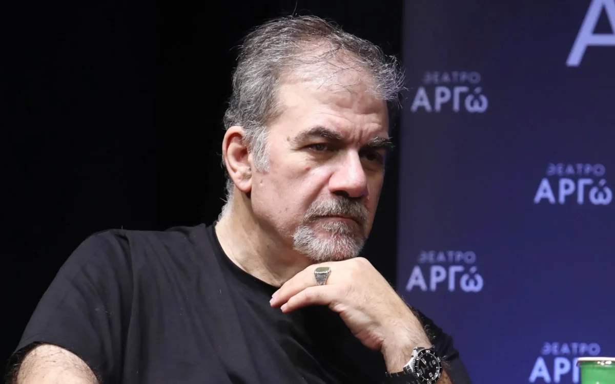 Δημήτρης Σταρόβας