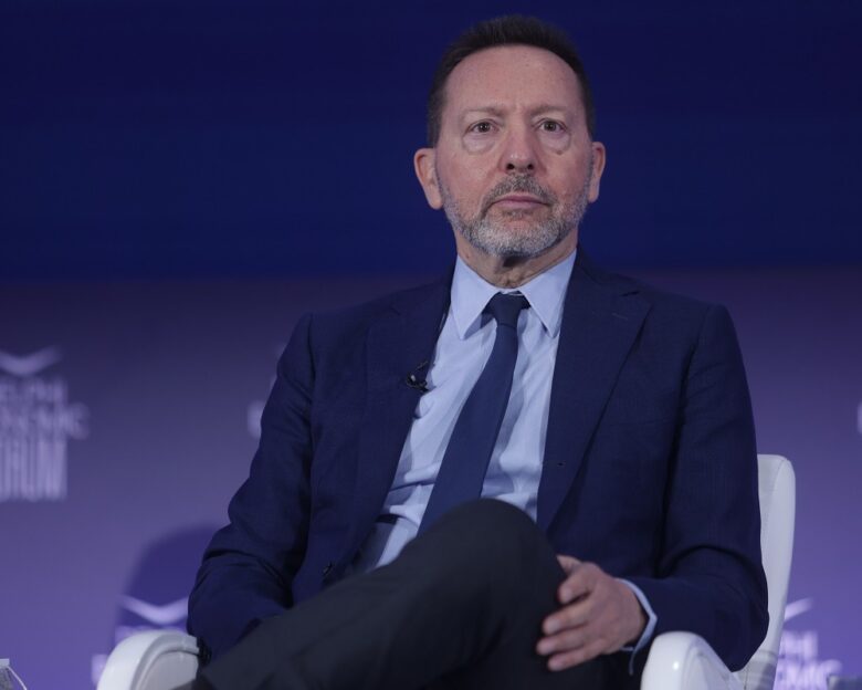 Στουρνάρας: Η μείωση του δημόσιου χρέους είναι η μεγαλύτερη επιτυχία της κυβέρνησης