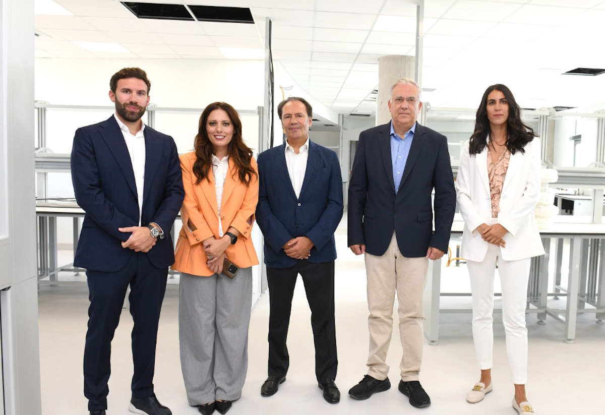Λευτέρης Τρύφων, Chief Operating Officer & Board Member at ELPEN, Στελλίνα Σιαράπη, Γενική Γραμματέας Ιδιωτικών Επενδύσεων, Θεόδωρος Τρύφων, Συνδιευθύνων Σύμβουλος του Ομίλου ELPEN και Πρόεδρος της Πανελλήνιας Ένωσης Φαρμακοβιομηχανίας, Τάκης Θεοδωρικάκος, Υπουργός Ανάπτυξης, Eλένη Πενταφράγκα, Chief Strategy Officer & Board Member at ELPEN, Executive Chairwoman at Athens Lifetech Park