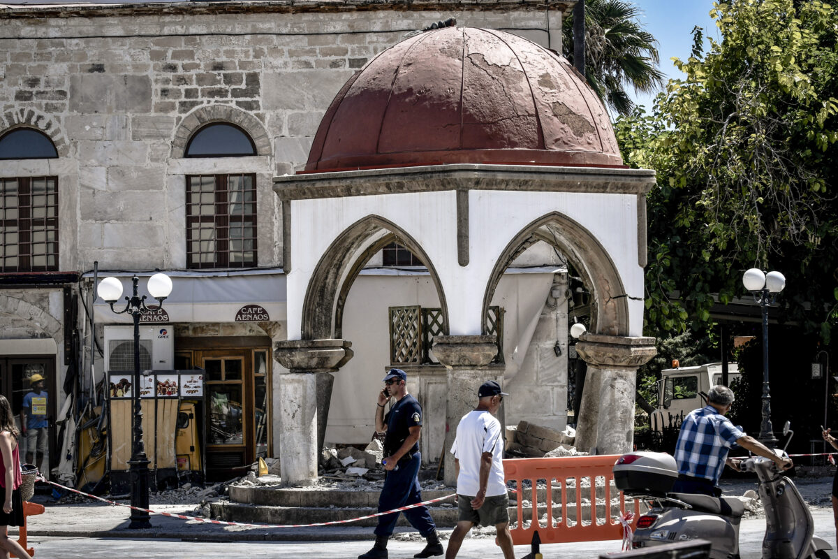 Ζημιές στο τέμενος στην Κω από τον ισχυρό σεισμό του 2017