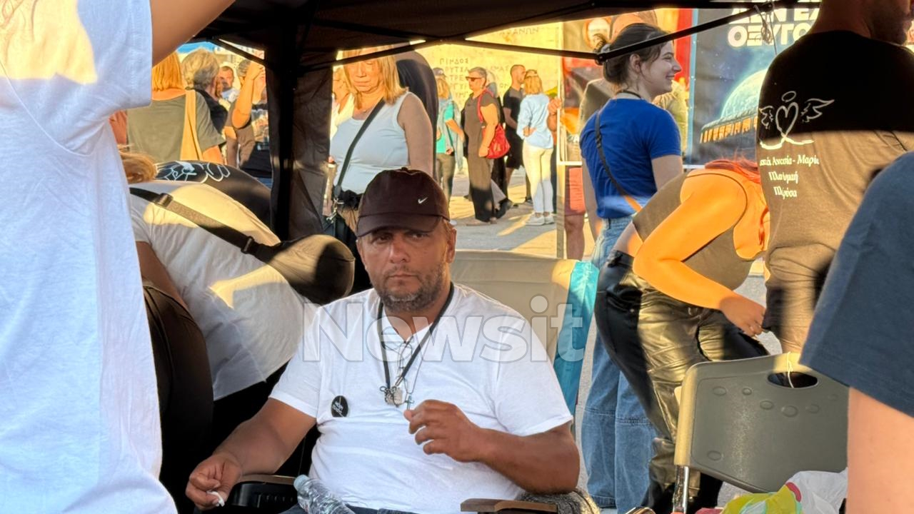 Ο απεργός πείνας Πάνος Ρούτσι