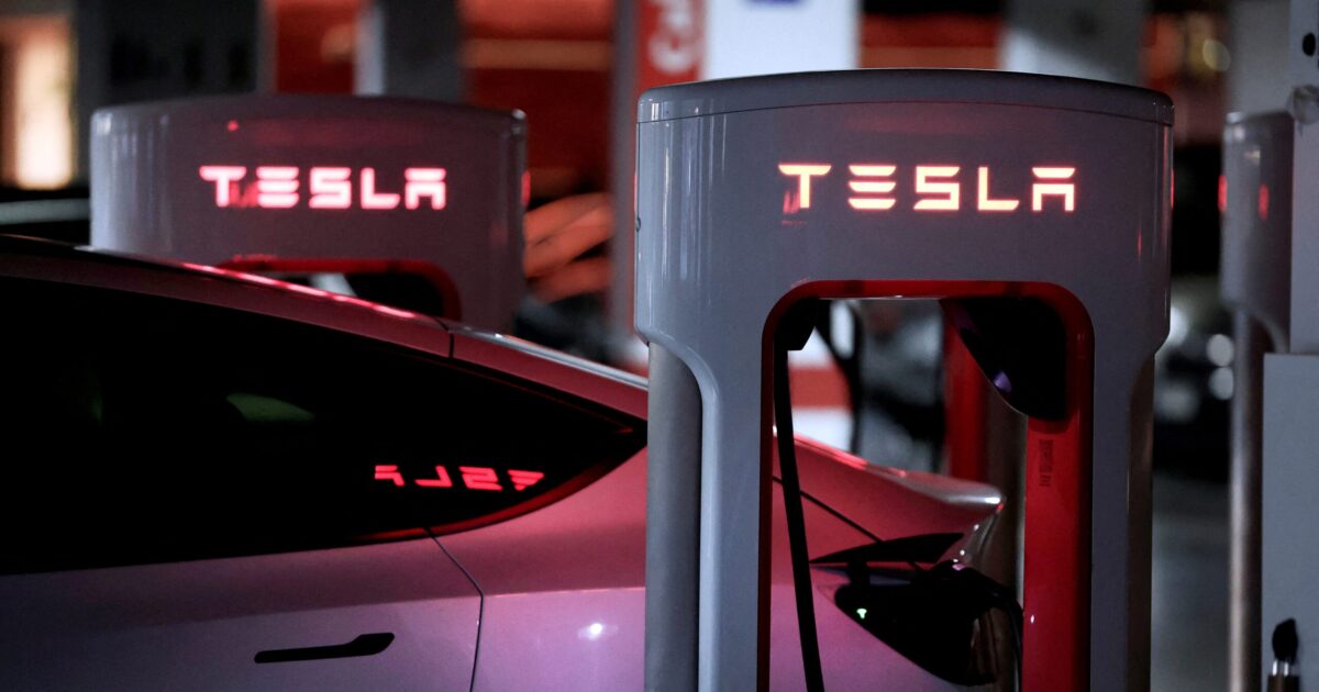 Tesla’s Sales Fall continues in most markets in the world