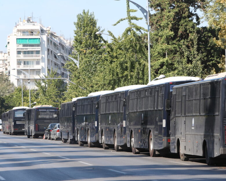 ΔΕΘ 2025: Aπροσπέλαστο το κέντρο της Θεσσαλονίκης – Δρακόντεια μέτρα ασφαλείας με κλούβες, drones και φορητές κάμερες