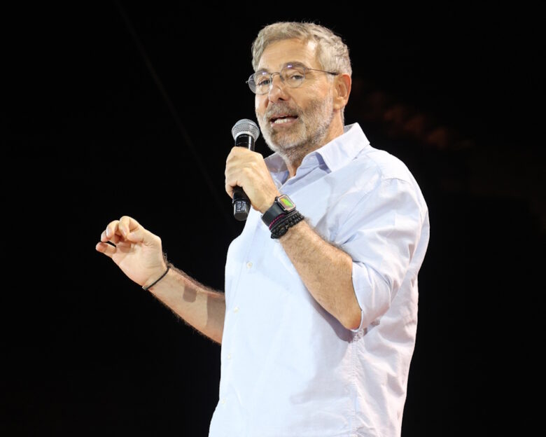 Θοδωρής Αθερίδης: «Ο μπαμπάς μου πίστευε ότι θα μου κάνουν κακό οι παπάδες»