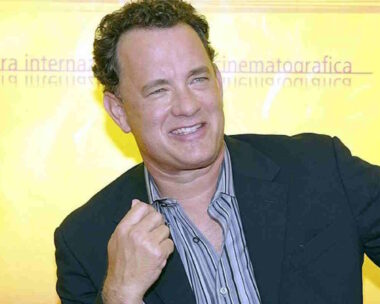 Ο Τομ Χανκς στο 61ο Φεστιβάλ Κινηματογράφου της Βενετίας το 2004 για την ταινία του Στίβεν Σπίλμπεργκ «The Terminal» στην οποία πρωταγωνιστούσε