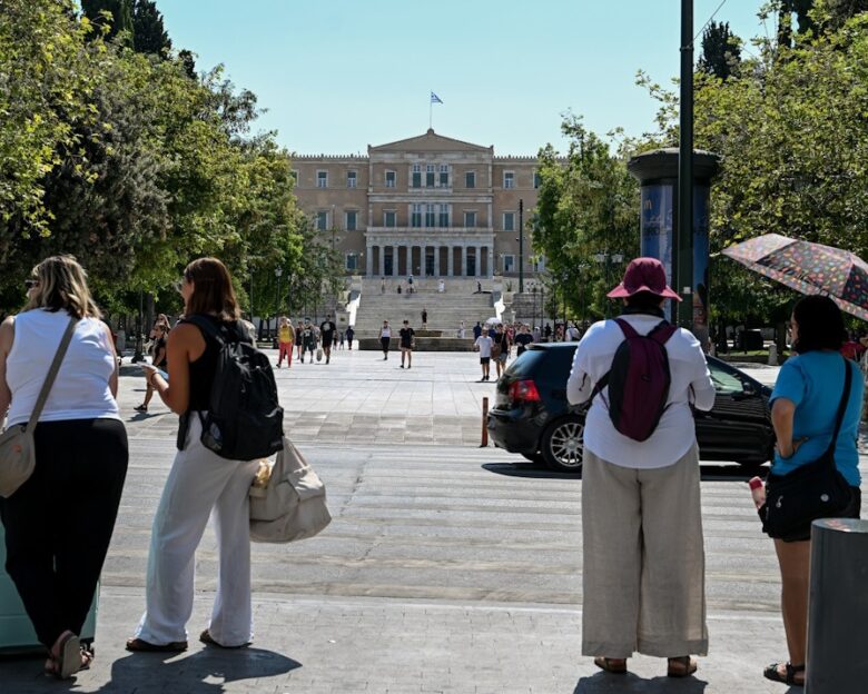 ΟΠΕΚΑ: Ξεκινά σήμερα η αναδιανομή των αδιάθετων δελτίων κοινωνικού τουρισμού