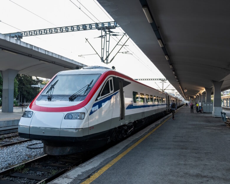 24ωρη απεργία σήμερα στα τρένα: Τα δρομολόγια που θα εκτελεστούν με προσωπικό ασφαλείας