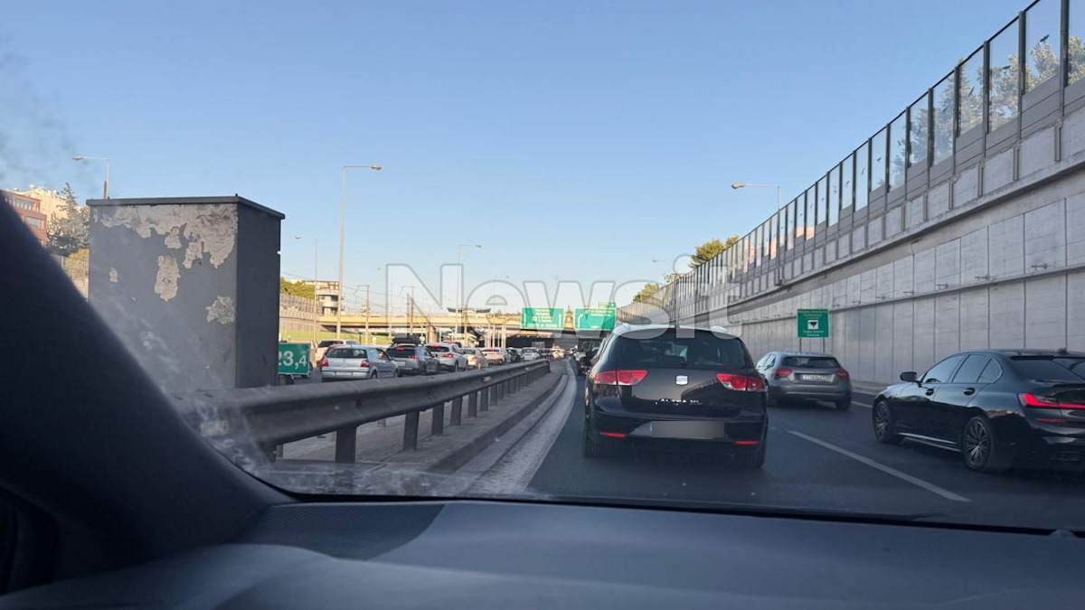 Τροχαίο στην Αττική Οδό μετά τα διόδια Κορωπίου, στο ρεύμα προς Ελευσίνα – Κυκλοφοριακό κομφούζιο
