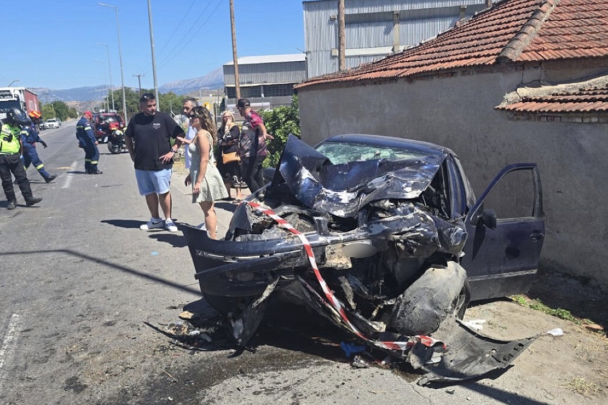 Τροχαίο ατύχημα στην Λάρισα