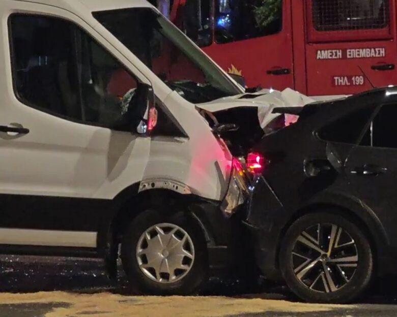 Τροχαίο ατύχημα με τραυματισμό στη Βουλιαγμένης – Κλειστή η δεξιά λωρίδα