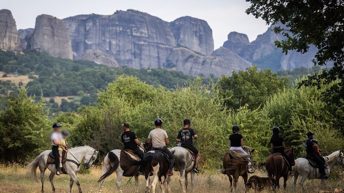 Κυνήγι τρούφας με άλογα στα Μετέωρα – Μια μοναδική εμπειρία