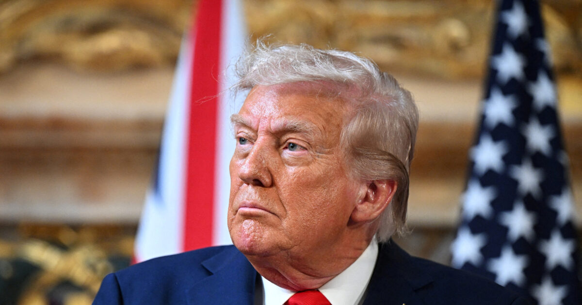 USA: Donald Trump blocks military assistance to Taiwan and prepares to talk to Si Jing
