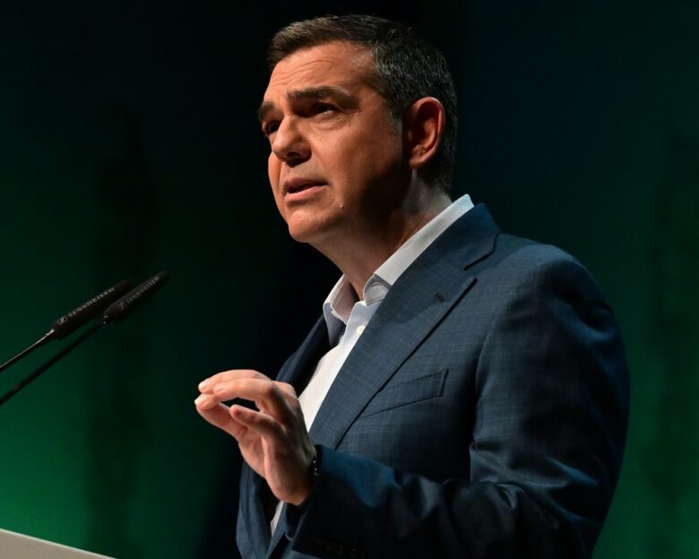 Αλέξης Τσίπρας: Συρρικνώνουν το κοινωνικό κράτος ενώ αυξάνουν τις απευθείας αναθέσεις