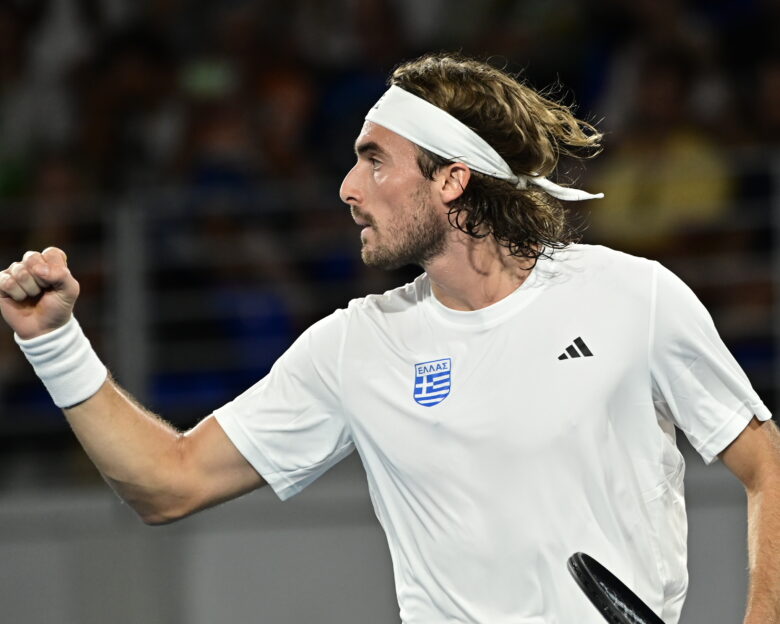 Davis Cup: Ο Στέφανος Τσιτσιπάς επικράτησε εύκολα και ισοφάρισε σε 1-1 για την Ελλάδα