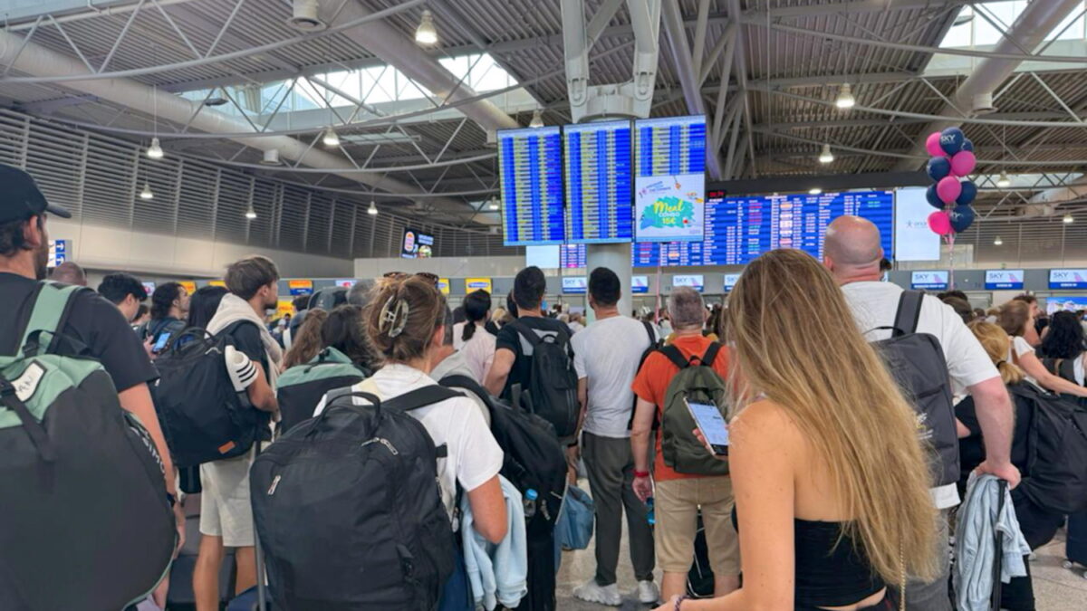 Ουρές στο αεροδρόμιο Ελευθέριος Βενιζέλος