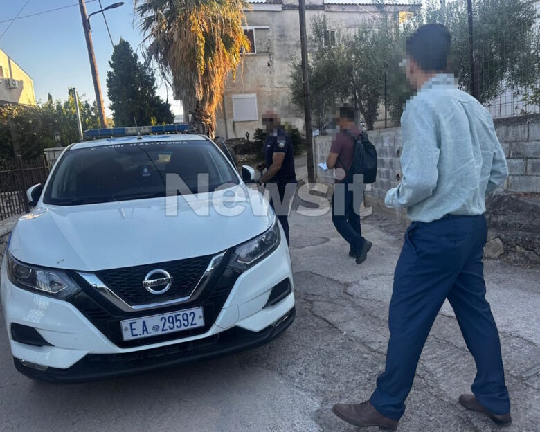 Βοιωτία: Εισαγγελέας στο σπίτι της 62χρονης που έθαψε την μητέρα της σε αυτοσχέδιο λάκκο για να παίρνει τη σύνταξη