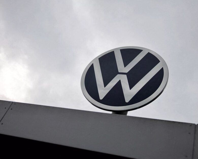 Η VW δέχεται πλήγμα 5.11 δισ. ευρώ, λόγω της αποχώρησης της Porsche από τα ηλεκτρικά οχήματα