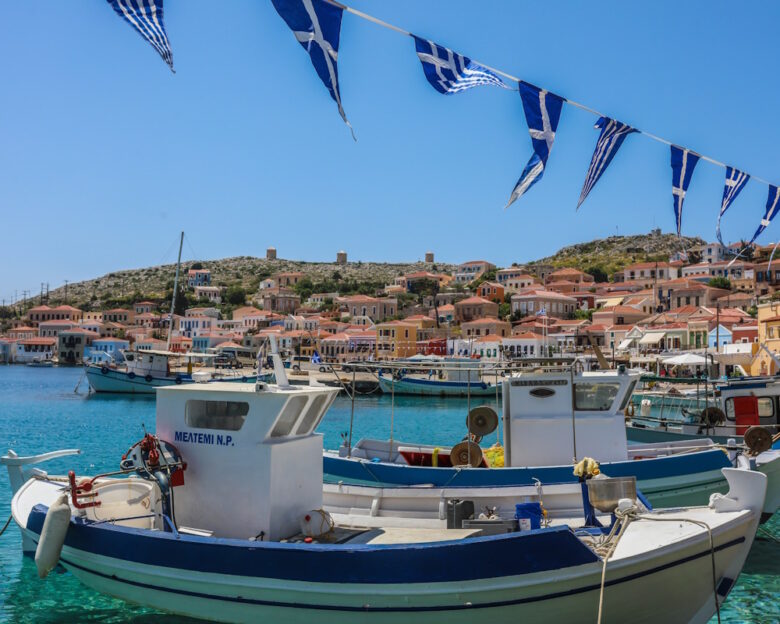 ΥΠΟΙΚ: Μείωση ΦΠΑ και σταδιακή κατάργηση ΕΝΦΙΑ στα ακριτικά νησιά
