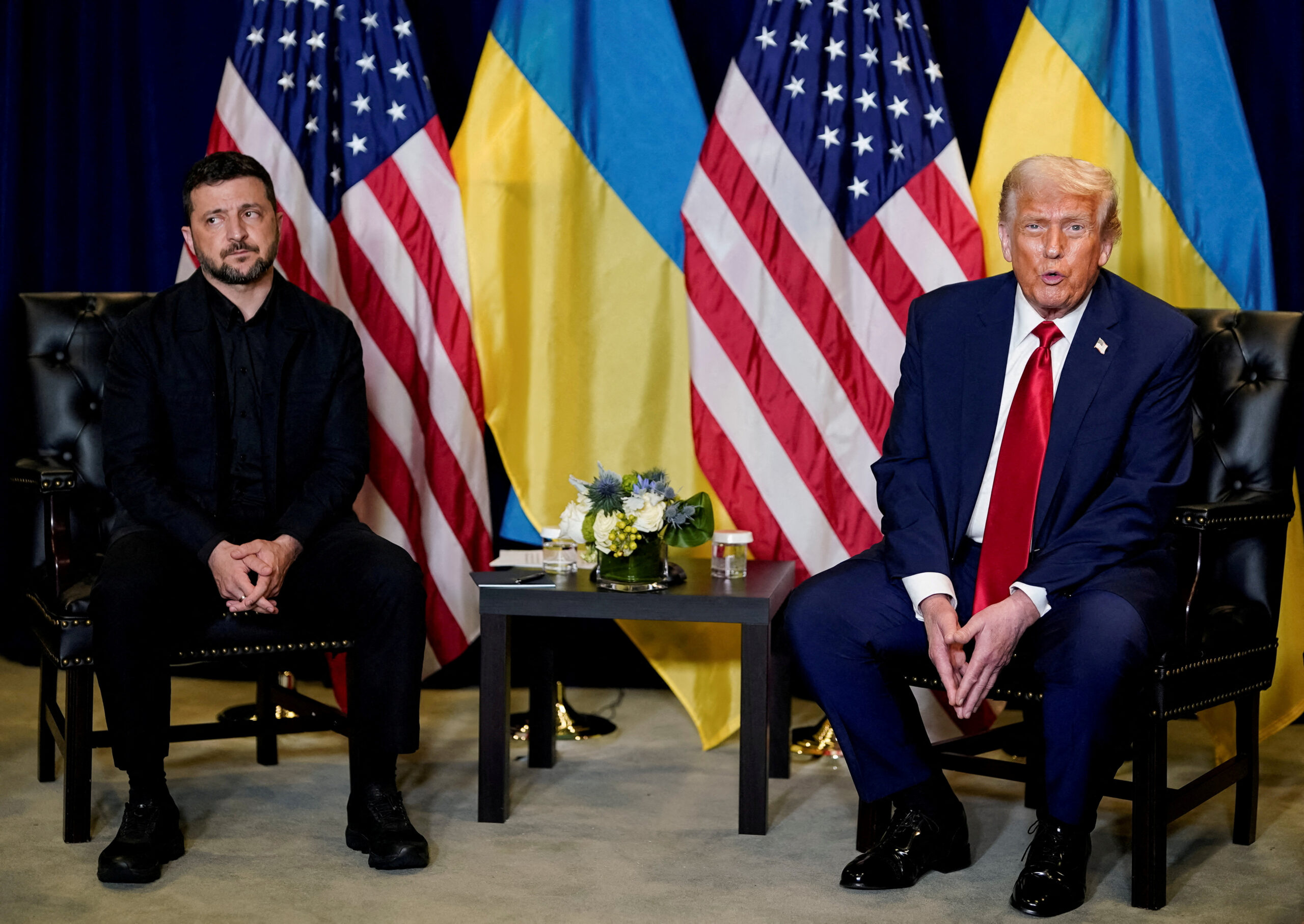 Ukrainian President Volodimir Zelenski with US President Donald Trump