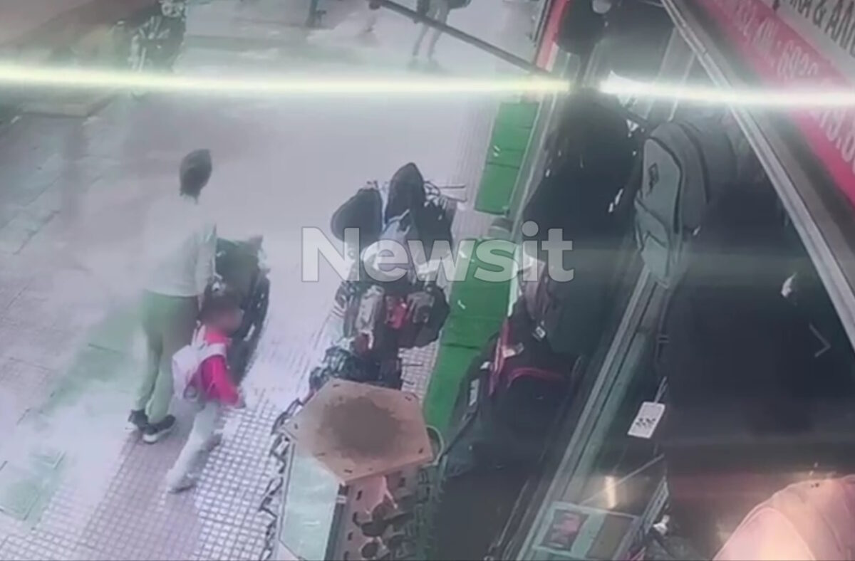 Κοριτσάκι στον Άγιο Παντελεήμονα