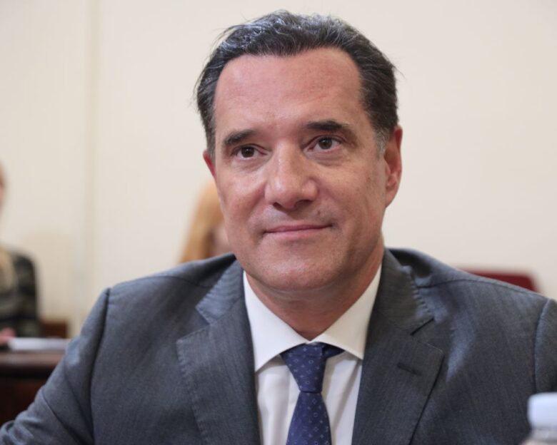 Ο Άδωνις Γεωργιάδης μοιράστηκε την ιστορία 12χρονης με σπάνια ασθένεια που βγήκε νικήτρια μετά από μεταμόσχευση