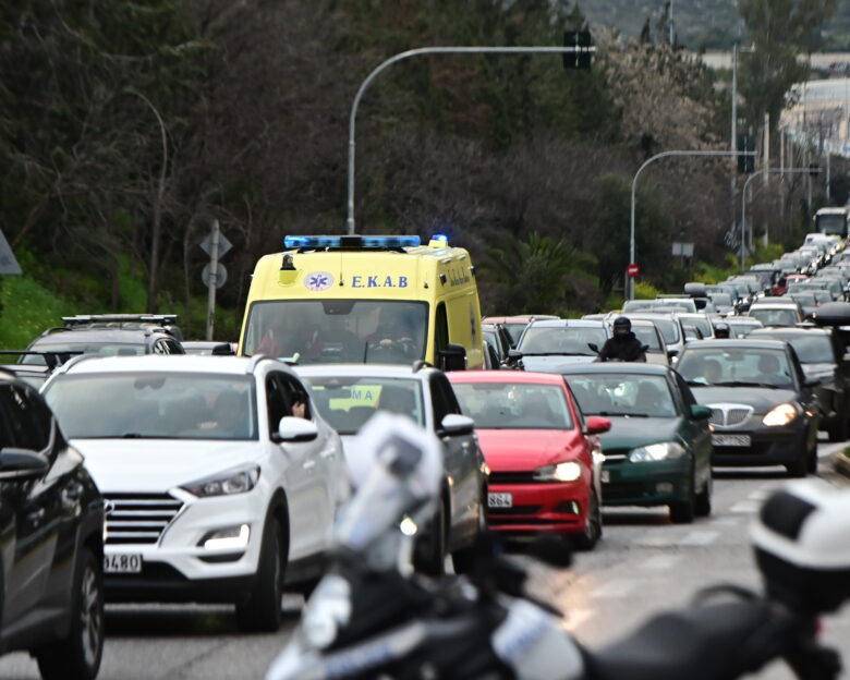 Καραμπόλα στον Κηφισό στο ρεύμα προς Λαμία: Στο «κόκκινο» η κίνηση στο ύψος της Μεταμόρφωσης