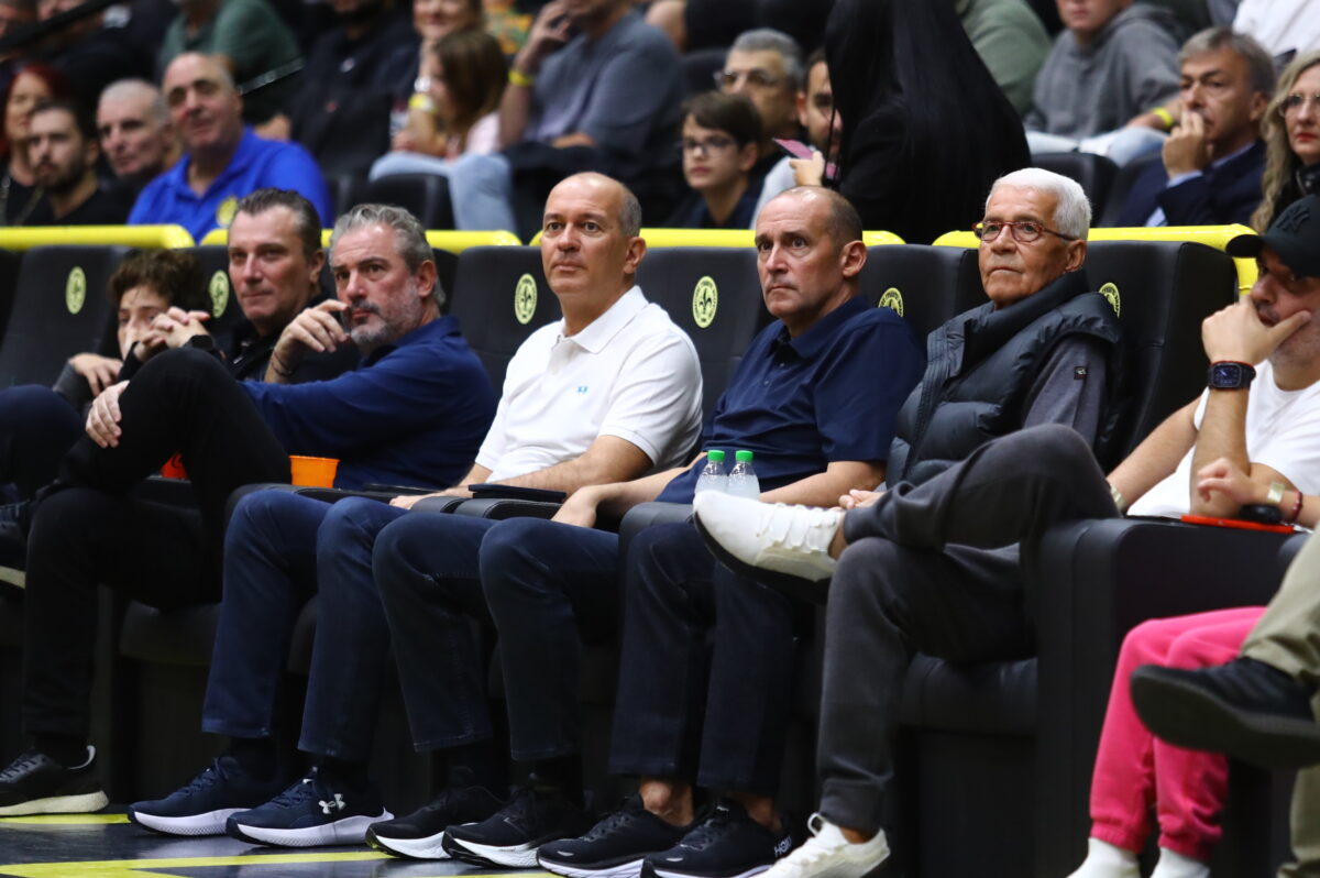 ΜΑΡΚΟΣ ΧΟΥΖΟΥΡΗΣ