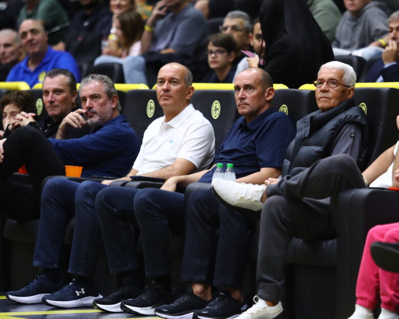 Ολυμπιακός: Με τους Αγγελόπουλους στο Μαρούσι οι Πειραιώτες