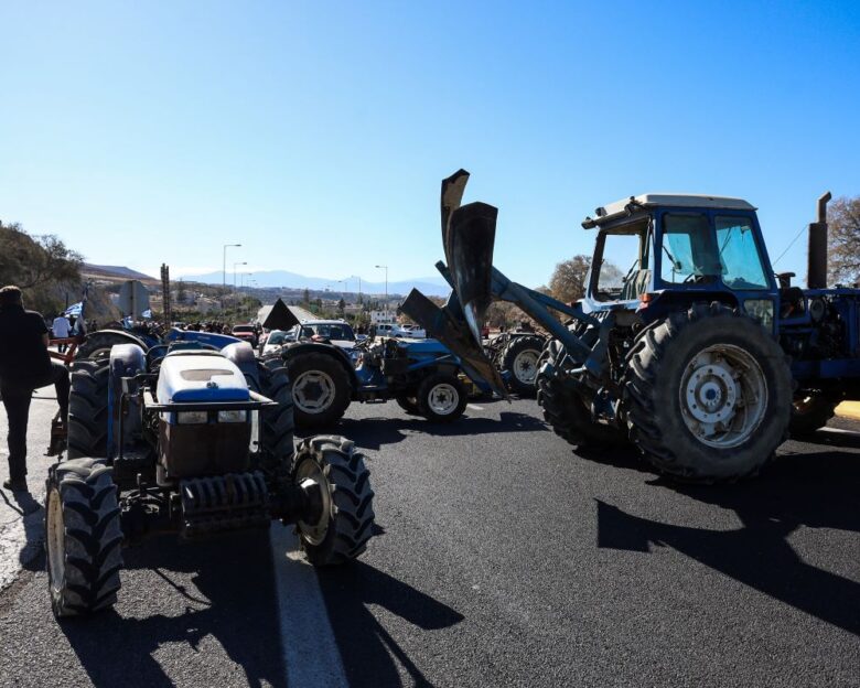 Έκλεισε ξανά ο ΒΟΑΚ – Αποφασισμένοι οι αγρότες να παραμείνουν στα μπλόκα «μέχρι να δικαιωθούμε»