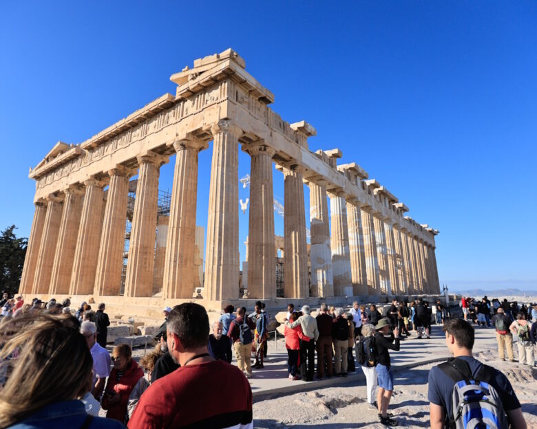 Καιρός: Τετραήμερο άνοιξης με 30άρια και ήλιο – Παρέλαση με βροχές και πτώση της θερμοκρασίας έως 8 βαθμούς