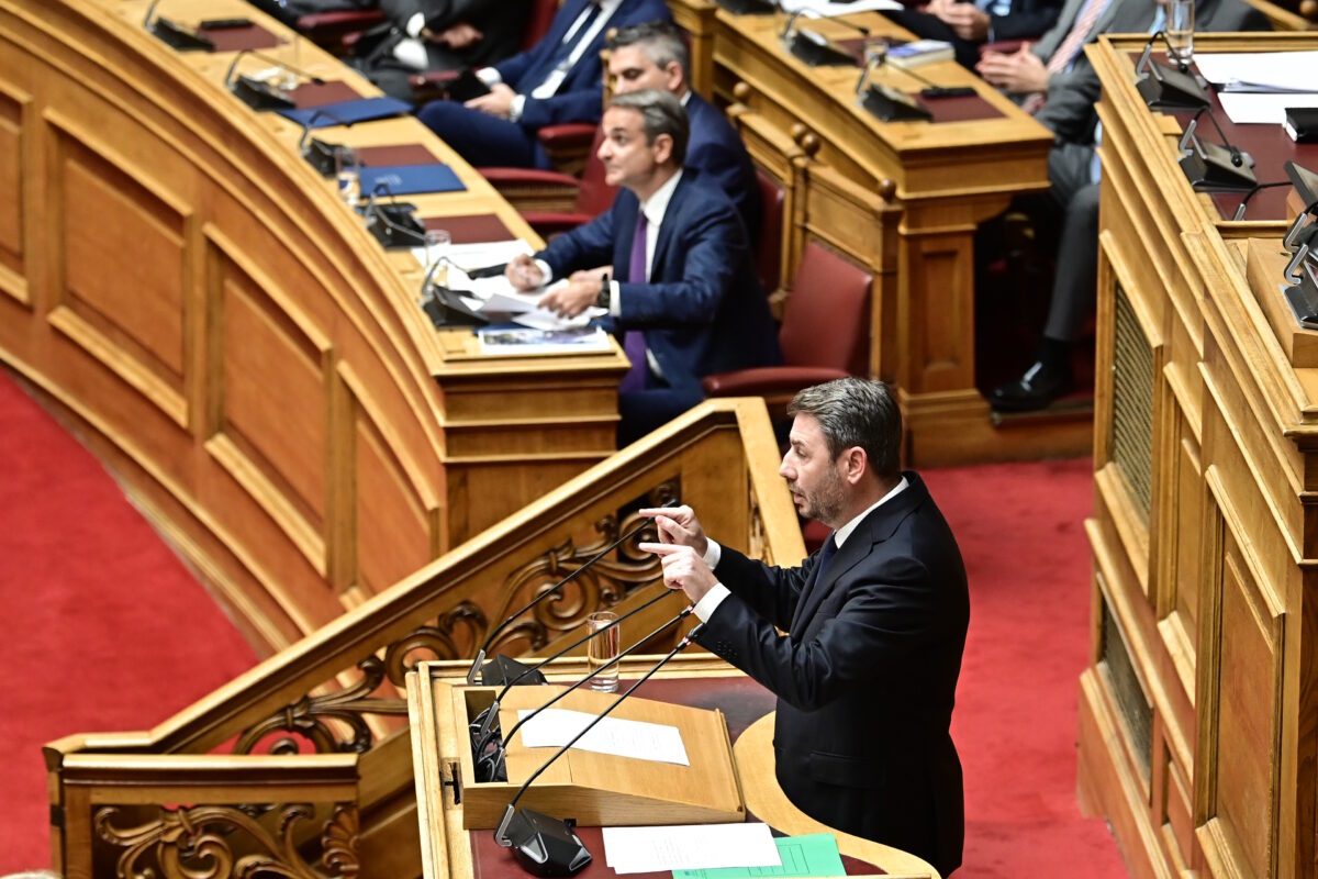 Ο Νίκος Ανδρουλάκης κατά τη χθεσινή μάχη στη Βουλή