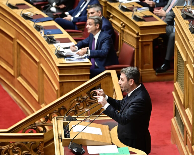 Η επίθεση Ανδρουλάκη σε Μητσοτάκη για τον Άγνωστο Στρατιώτη, η πρόσκληση Χάρη Δούκα στον Πάνο Ρούτσι και ο παράγοντας Τσίπρας