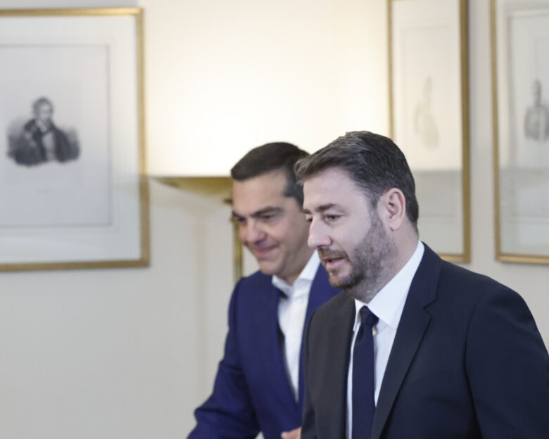 ΠΑΣΟΚ: Σχέδιο διεύρυνσης η απάντηση στο κόμμα Τσίπρα: Τρεις ανεξάρτητοι στο στόχαστρο Ανδρουλάκη