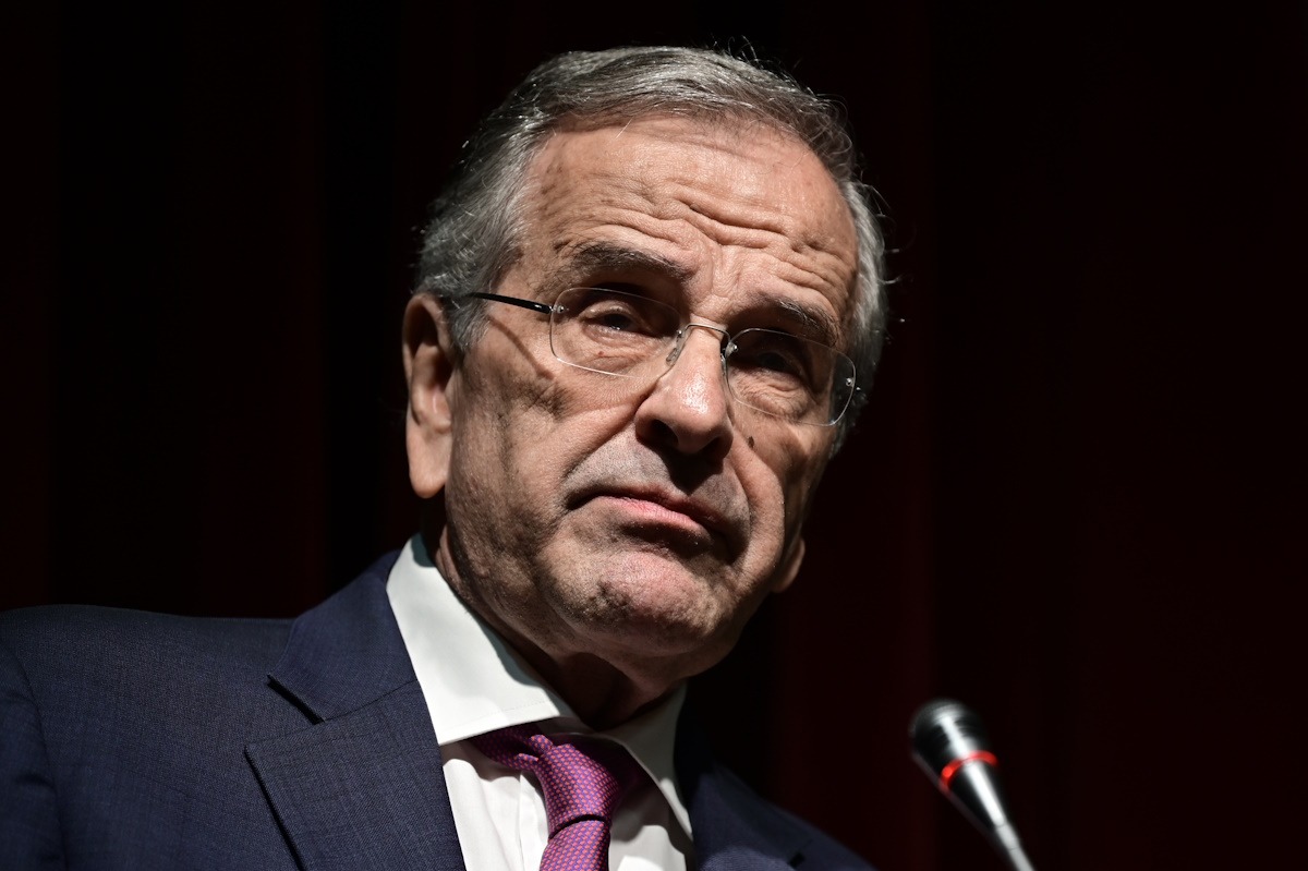 Τίτλοι τέλους στο σενάριο επιστροφής Σαμαρά στη ΝΔ ^ το σχόλιο Μητσοτάκη ^ πιθανόν κοντά στις εκλογές το κόμμα Σαμαρά ^ απούσα η Καρυστιανού από την συνέντευξη τύπου δικαίωσης του Ρούτσι και της Κωνσταντοπούλου ^ fake news τα περί σύμπραξης Αλέξη Τσίπρα - Θανάση Λάλα