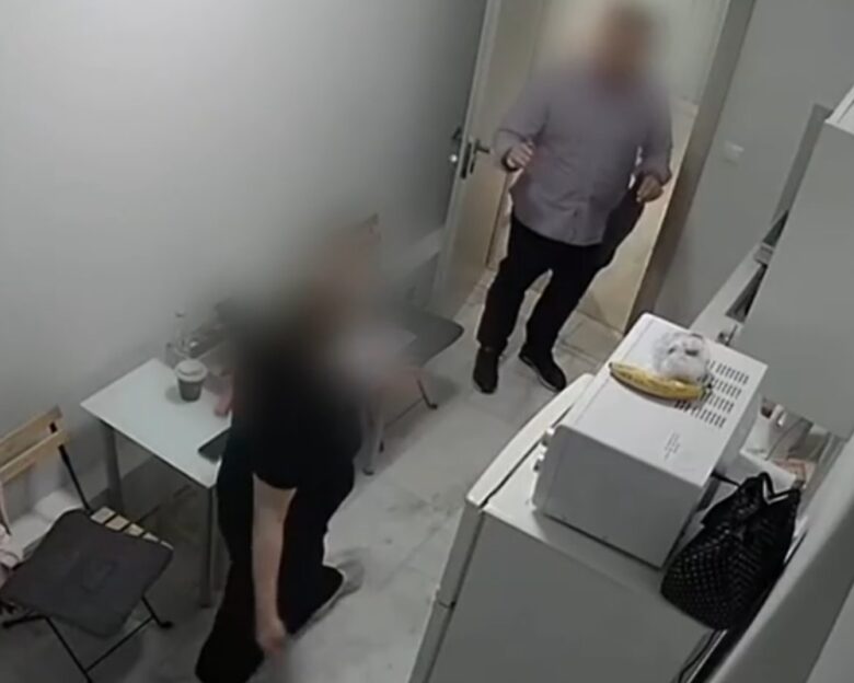 Παρίστανε τον υπάλληλο υγειονομικού και ζητούσε χρήματα από τους επιχειρηματίες για να μην κόψει πρόστιμα – Βίντεο ντοκουμέντο