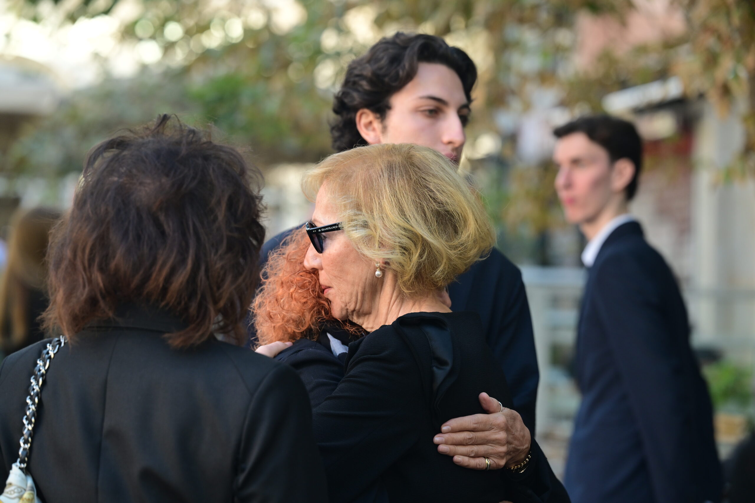 Κηδεία Διονύση Σαββόπουλου. Εξόδιος ακολουθία στη Μητρόπολη Αθηνών.Σάββατο 25 Οκτωβρίου 2025  (ΤΑΤΙΑΝΑ ΜΠΟΛΑΡΗ/EUROKINISSI)