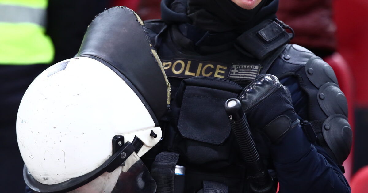 Pierrakakis: Over 300 euros per month increases in uniforms