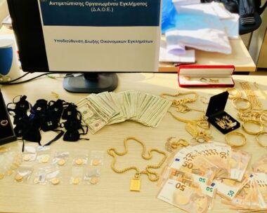 Κύκλωμα «έγδυνε» τον ΕΦΚΑ μέσω εταιρειών παραγωγής ρούχων: Πάνω από 2 εκατ. ευρώ η ζημιά – 6 συλλήψεις