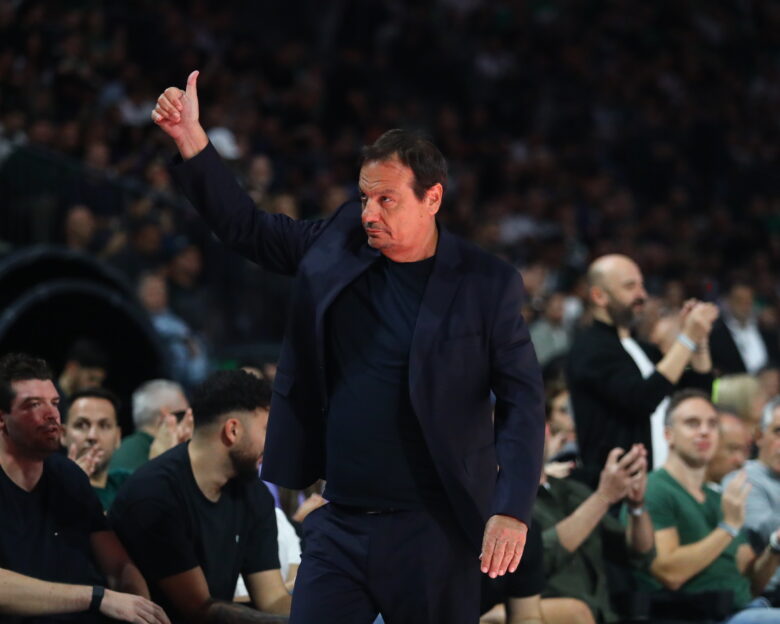 Ο Εργκίν Αταμάν έδωσε ρεπό στους παίκτες του μετά το Παναθηναϊκός – Μακάμπι Τελ Αβίβ και αποθεώθηκε στα αποδυτήρια