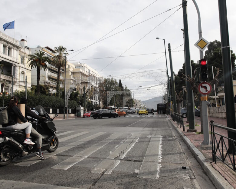 Τροχαίο δυστύχημα στην Βασιλίσσης Σοφίας: Νεκρός μηχανικός της Πολεμικής Αεροπορίας