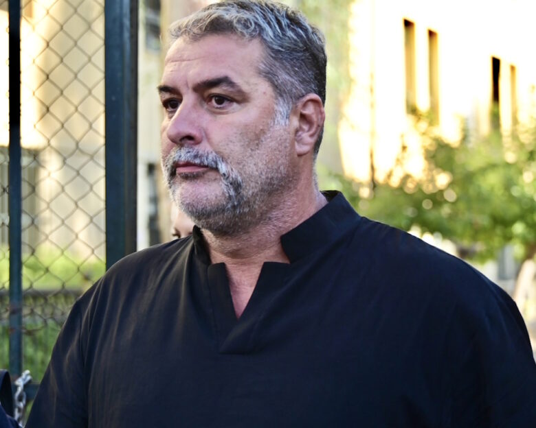 Ο Βασίλης Μπισμπίκης επισκέφθηκε τον Πάνο Ρούτσι στο Σύνταγμα