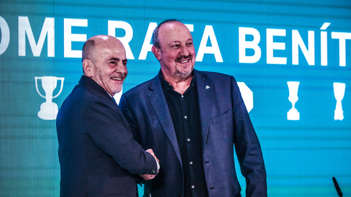 Ο Ράφα Μπενίτεθ με τον Γιάννη Αλαφούζο (ΘΑΝΑΣΗΣ ΔΗΜΟΠΟΥΛΟΣ